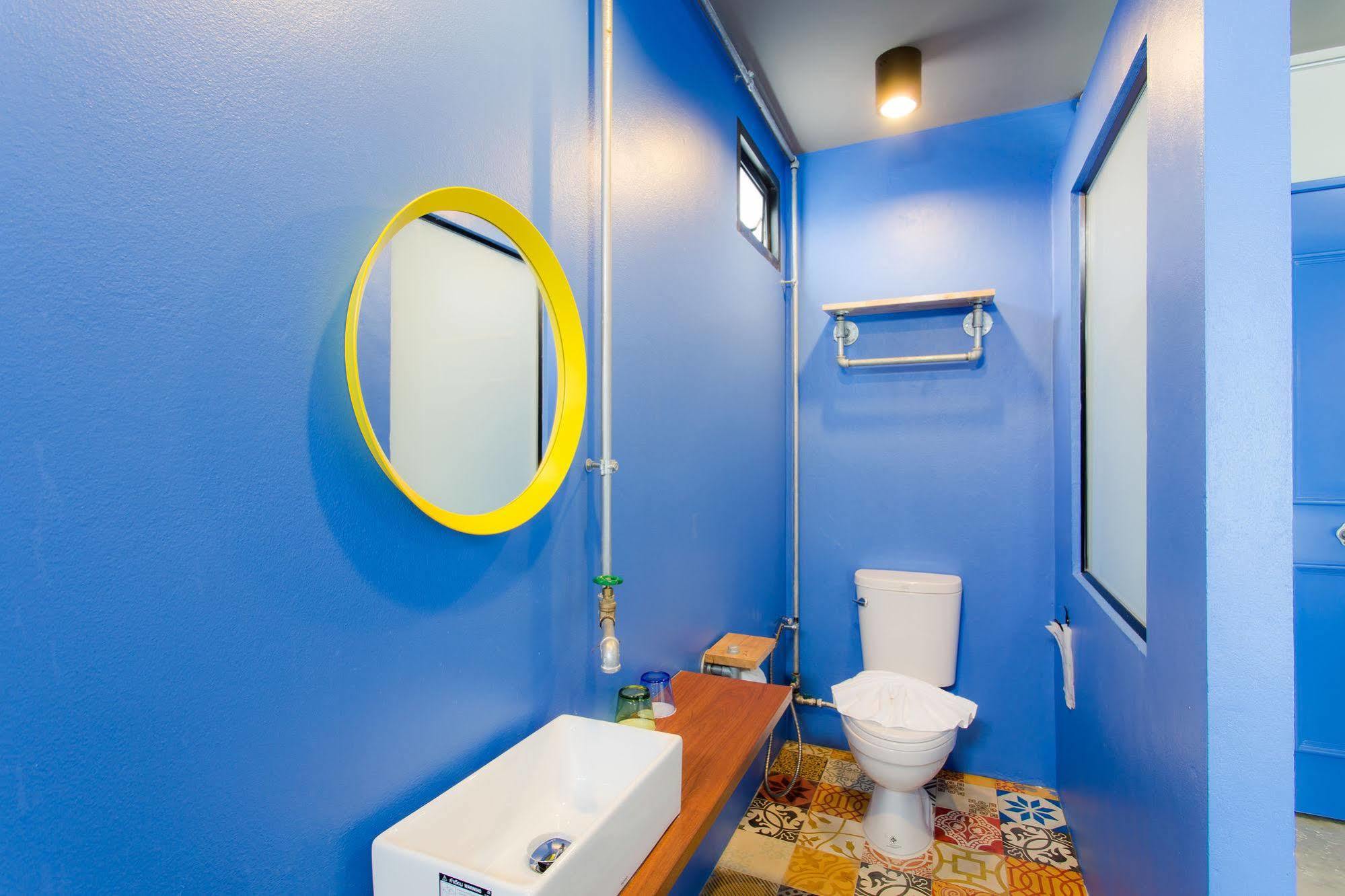 Bloo Hostel Phuket Exterior photo