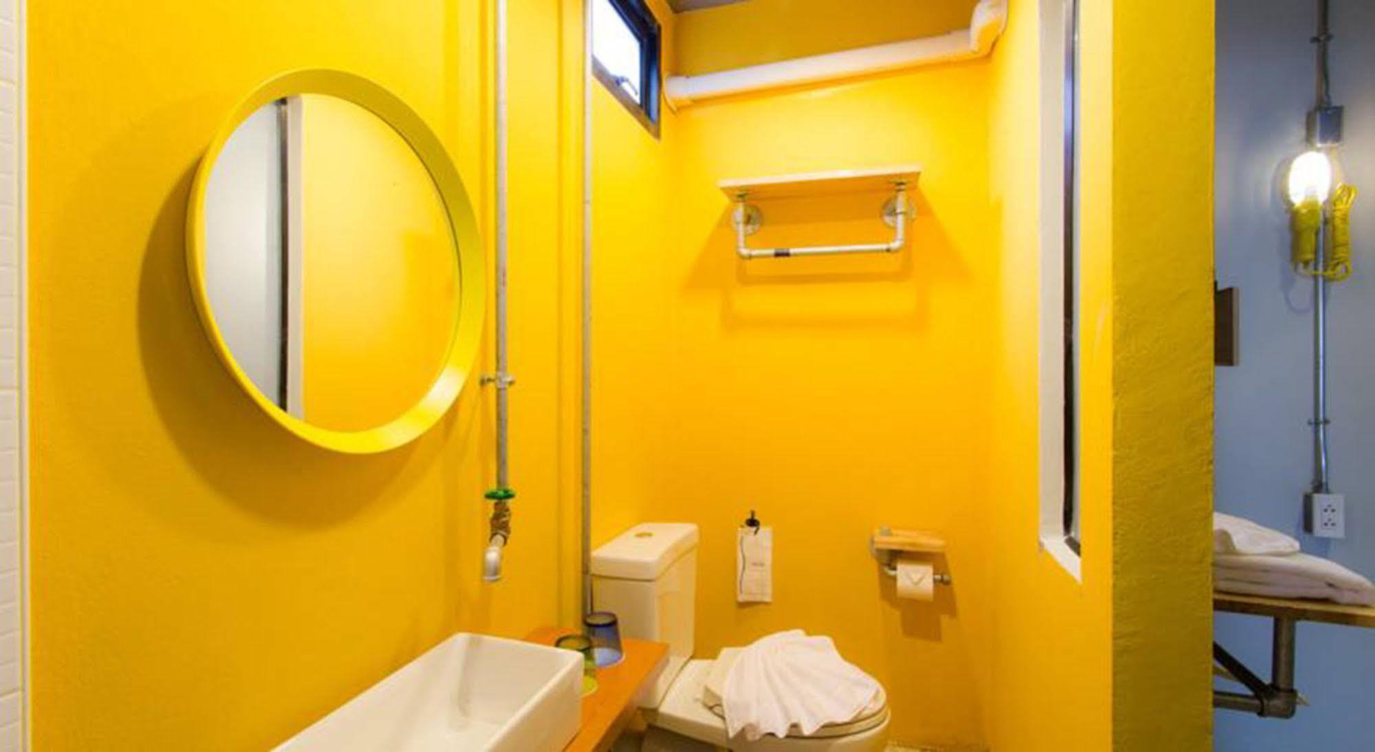 Bloo Hostel Phuket Exterior photo